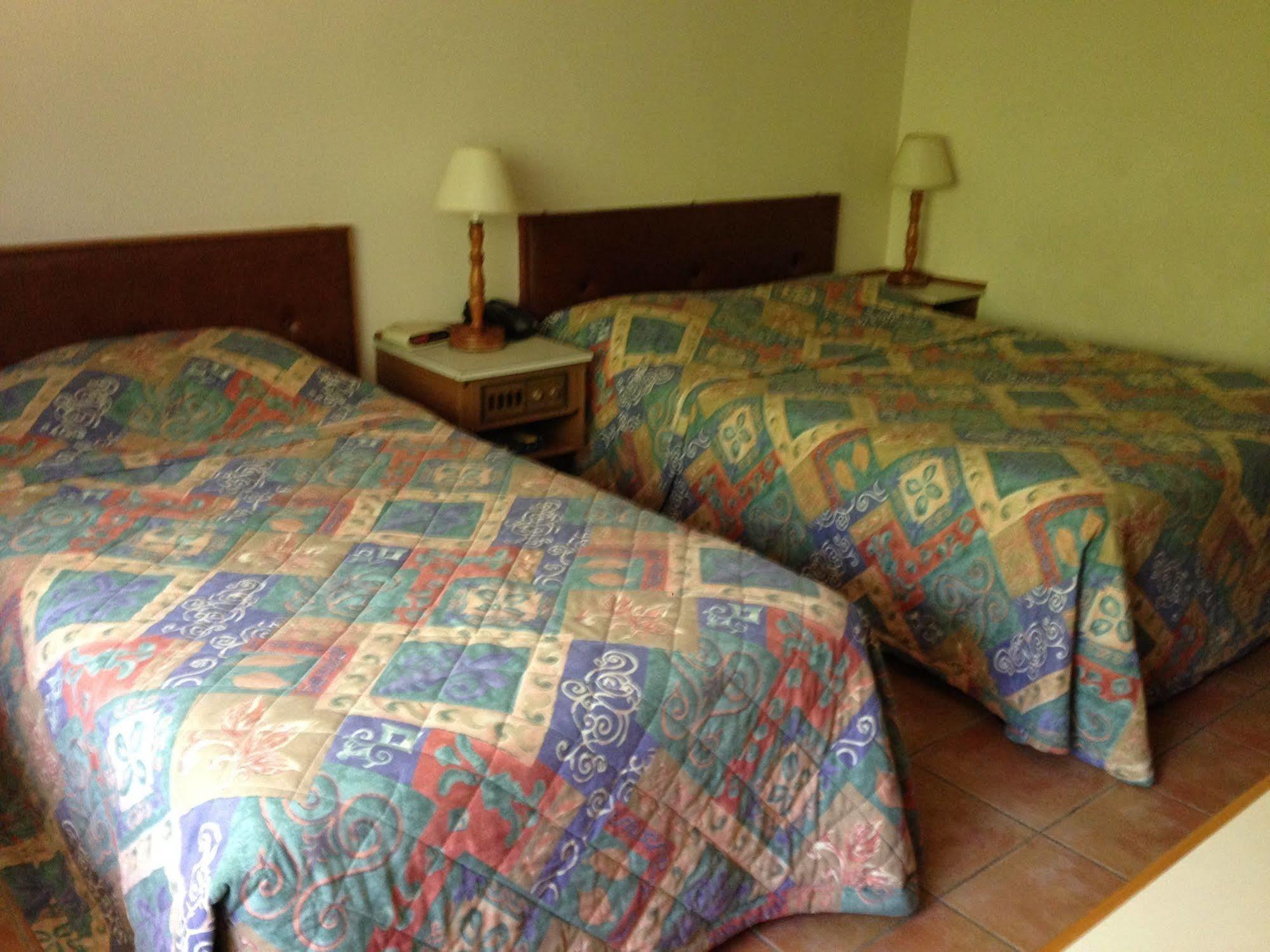 Acacia Court Hotel Κερνς Εξωτερικό φωτογραφία